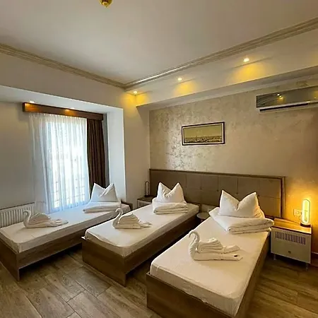Eka 3*